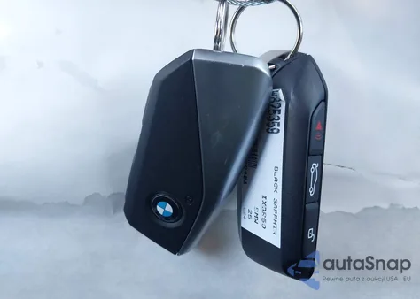 2025 BMW Ix xDrive50 z USA, uszkodzony, nr VIN WB523CF07SCU29481